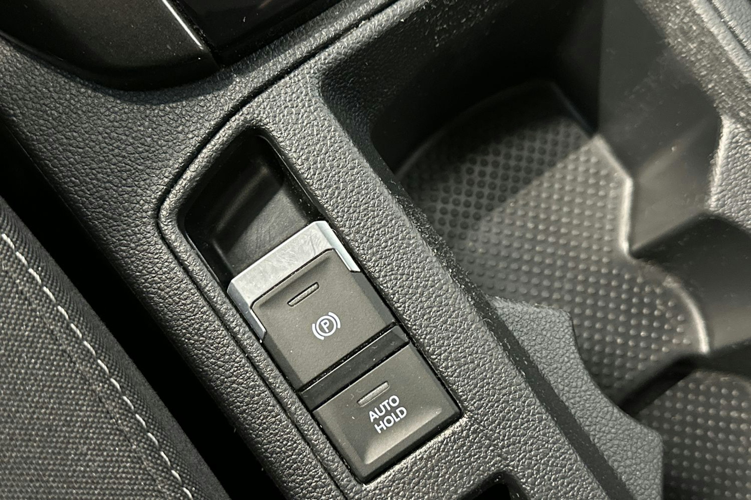 valkoinen Volkswagen T-Roc 2019 kuva 23.