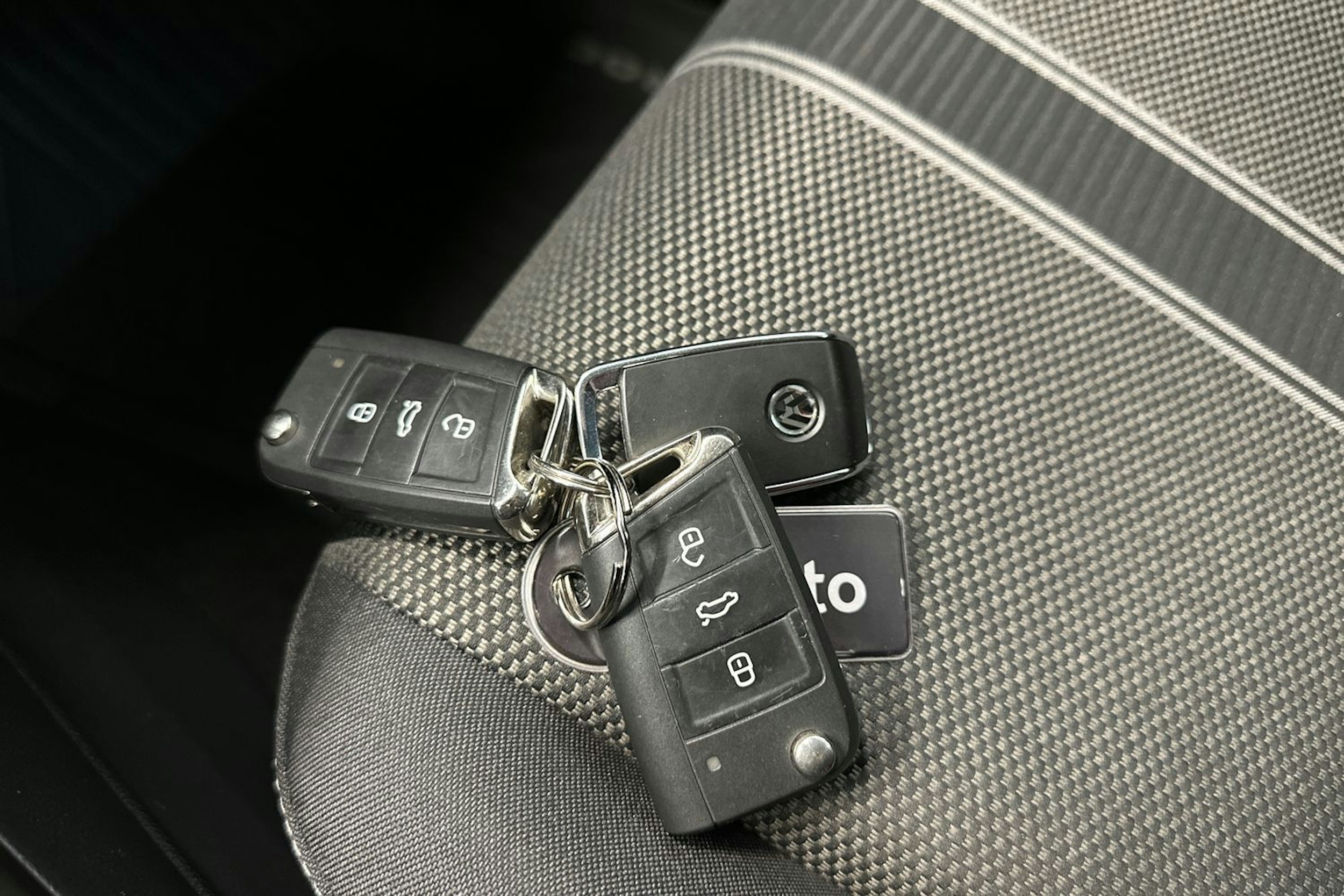 valkoinen Volkswagen T-Roc 2019 kuva 24.