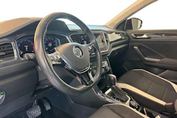Sininen Volkswagen T-Roc 2019 kuva 6.