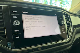 Sininen Volkswagen T-Roc 2019 kuva 20.