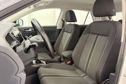 valkoinen Volkswagen T-Roc 2019 kuva 11.