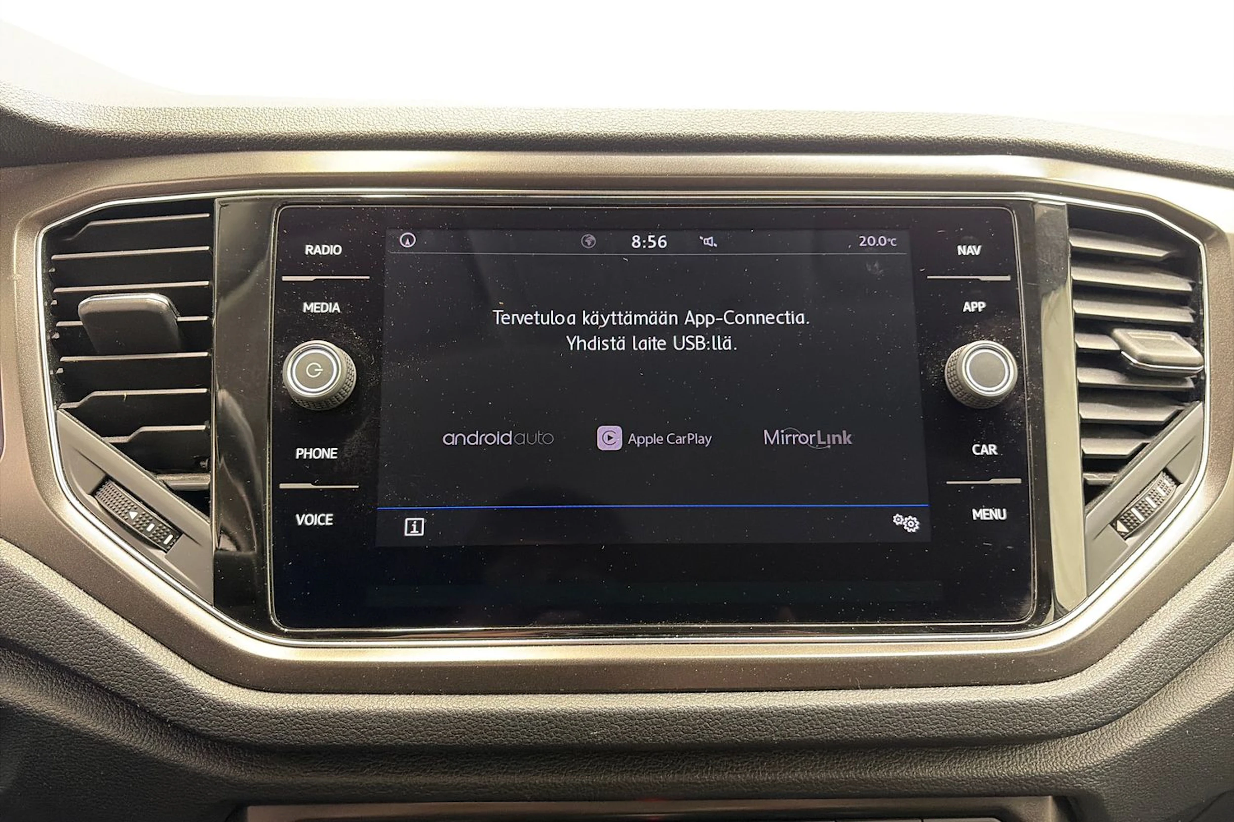 valkoinen Volkswagen T-Roc 2019 kuva 17.