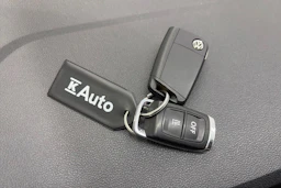 valkoinen Volkswagen T-Roc 2019 kuva 25.