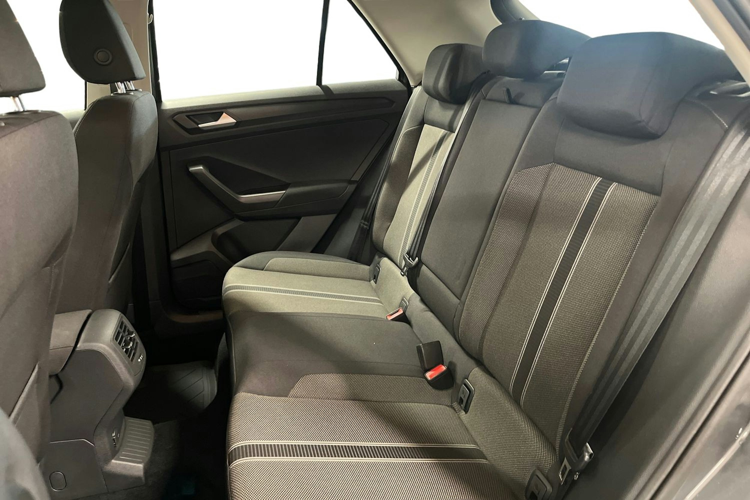Harmaa Volkswagen T-Roc 2019 kuva 10.