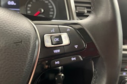 Harmaa Volkswagen T-Roc 2019 kuva 17.