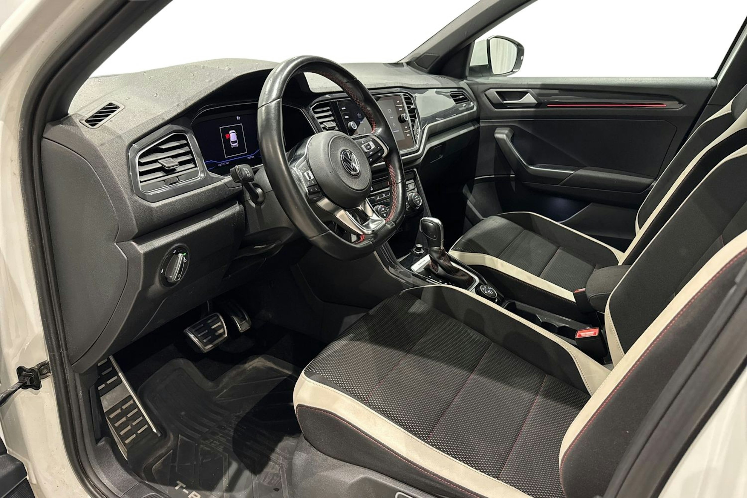 valkoinen Volkswagen T-Roc 2019 kuva 6.