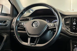 valkoinen Volkswagen T-Roc 2019 kuva 12.