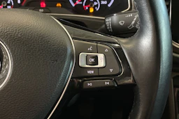 valkoinen Volkswagen T-Roc 2019 kuva 13.