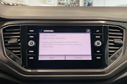 valkoinen Volkswagen T-Roc 2019 kuva 16.