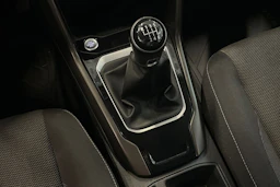 valkoinen Volkswagen T-Roc 2019 kuva 23.