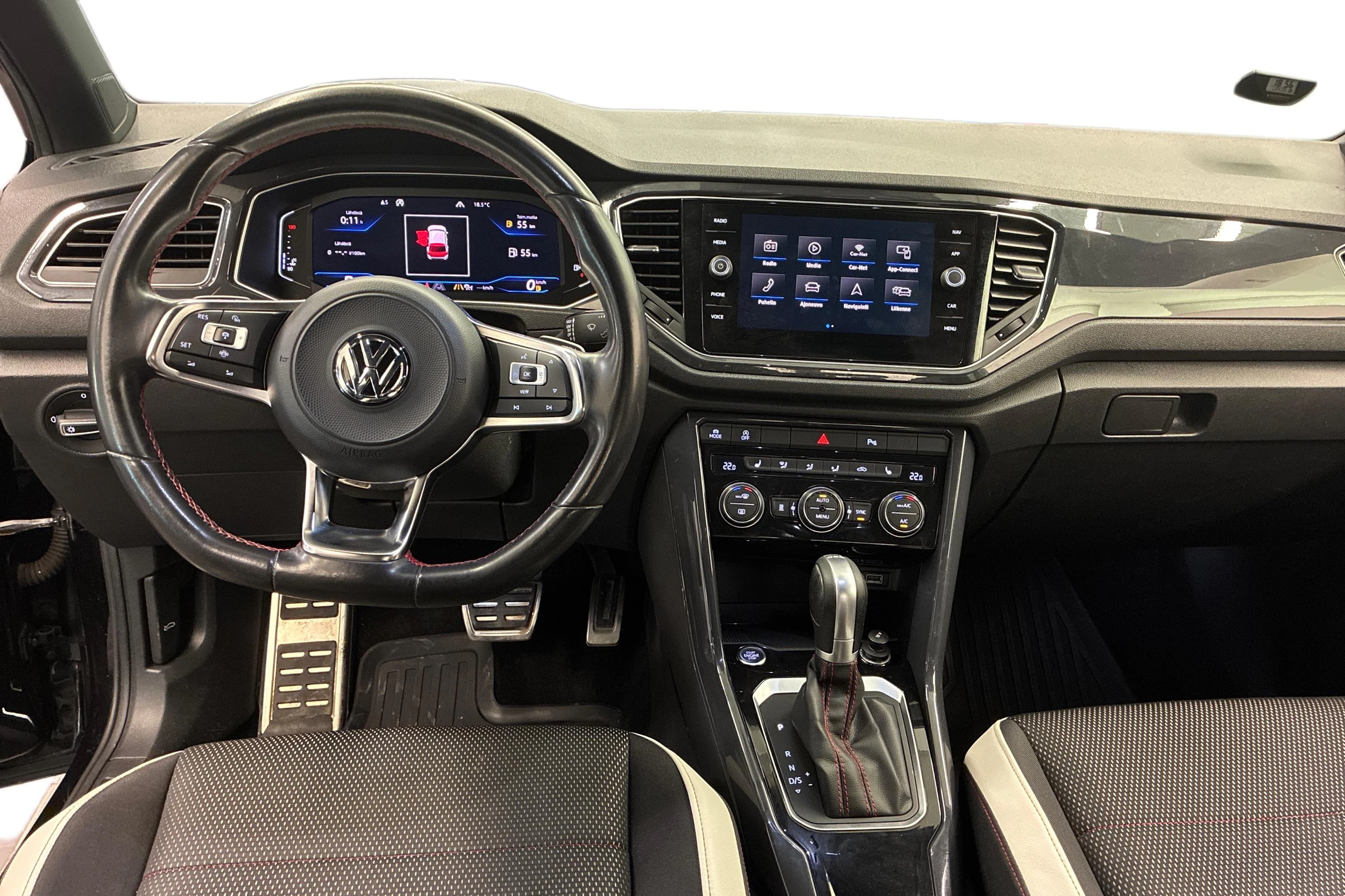 musta Volkswagen T-Roc 2019 kuva 7.