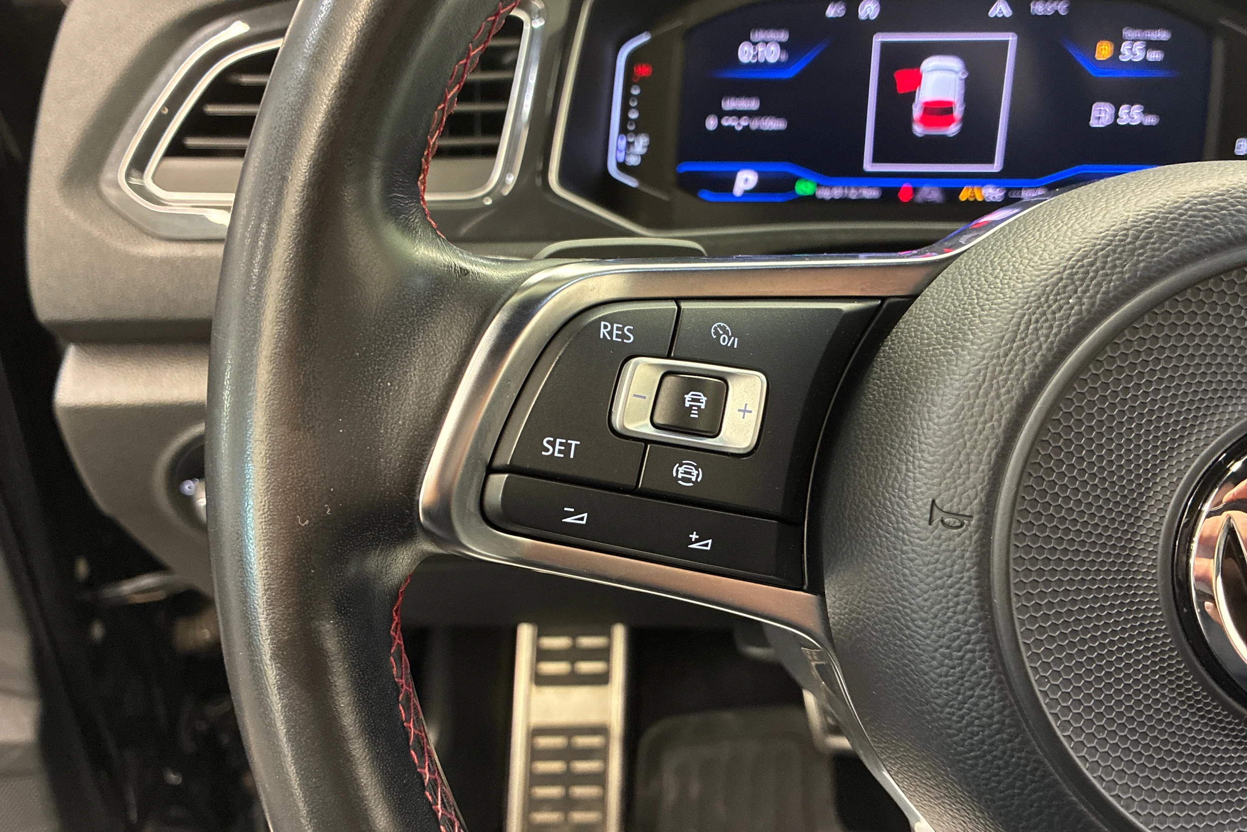 musta Volkswagen T-Roc 2019 kuva 13.