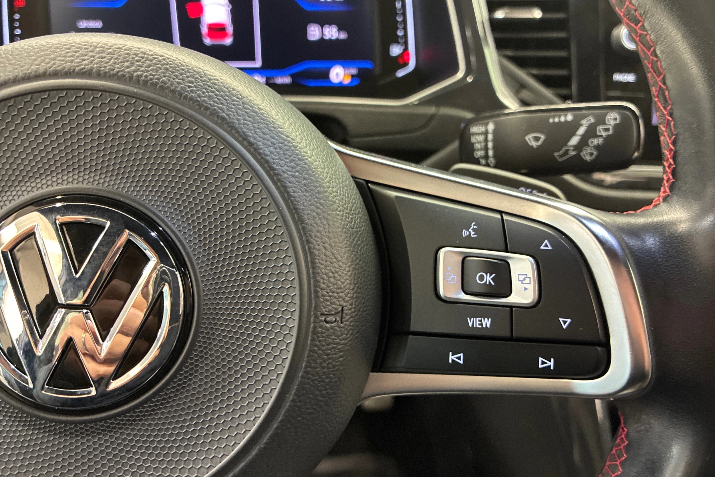 musta Volkswagen T-Roc 2019 kuva 14.