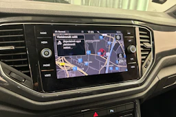 musta Volkswagen T-Roc 2019 kuva 16.