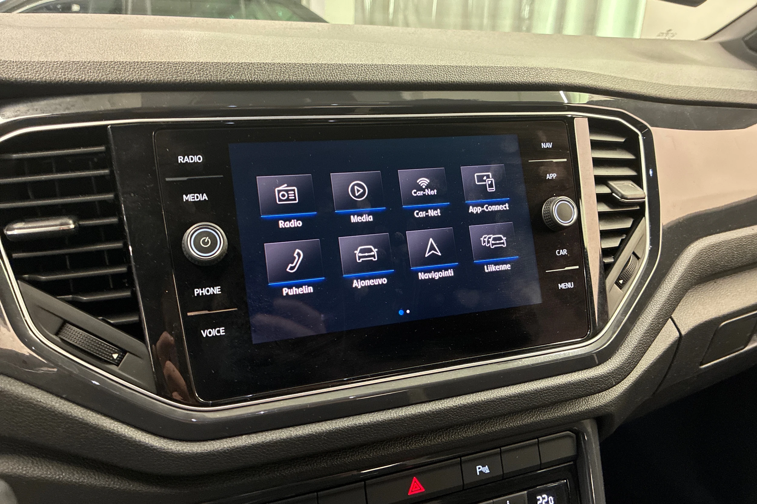 musta Volkswagen T-Roc 2019 kuva 19.