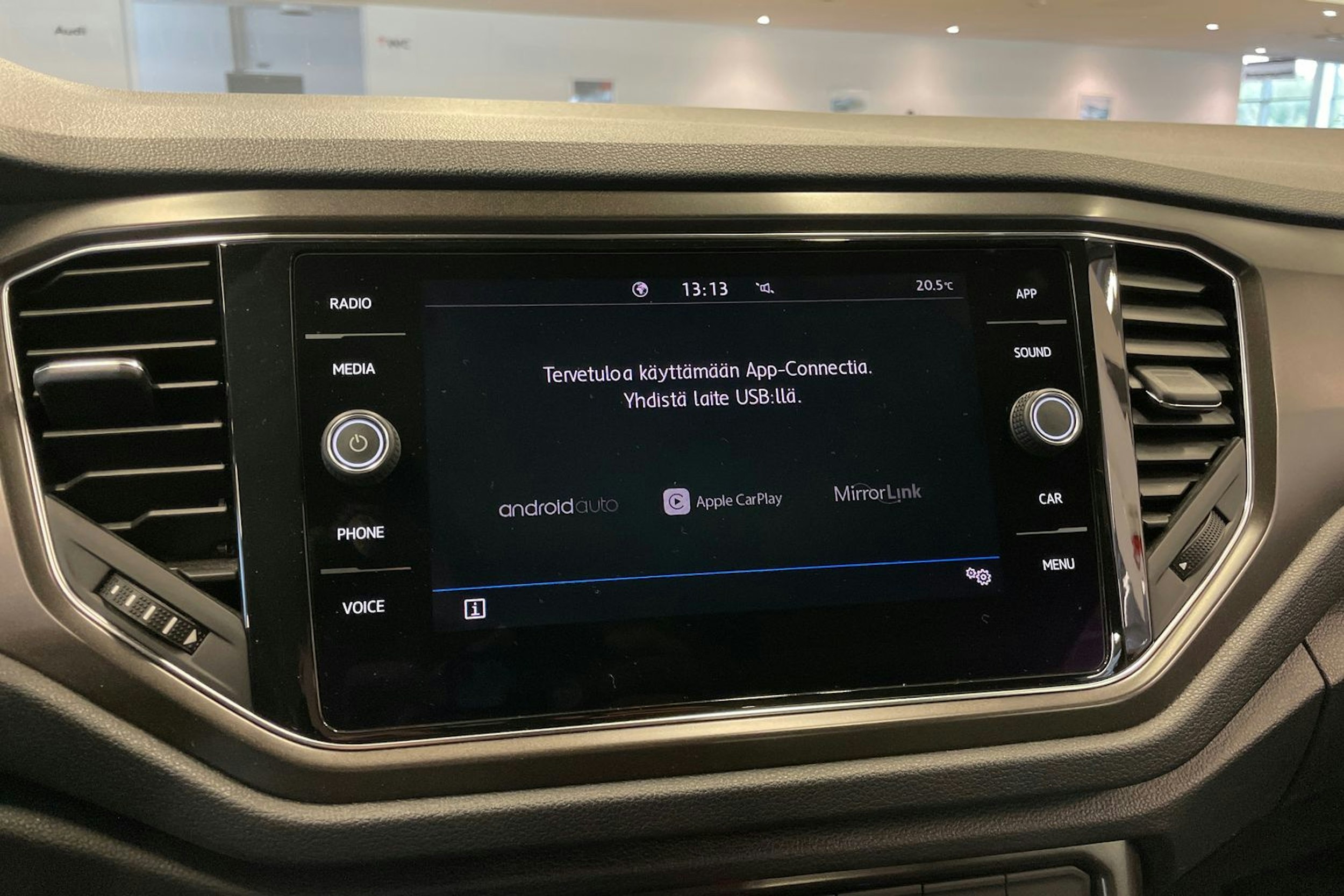 harmaa Volkswagen T-Roc 2019 kuva 16.