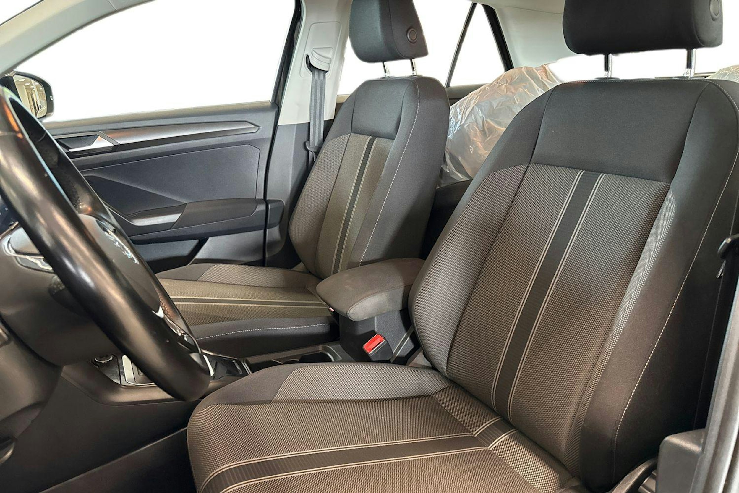 musta Volkswagen T-Roc 2019 kuva 10.