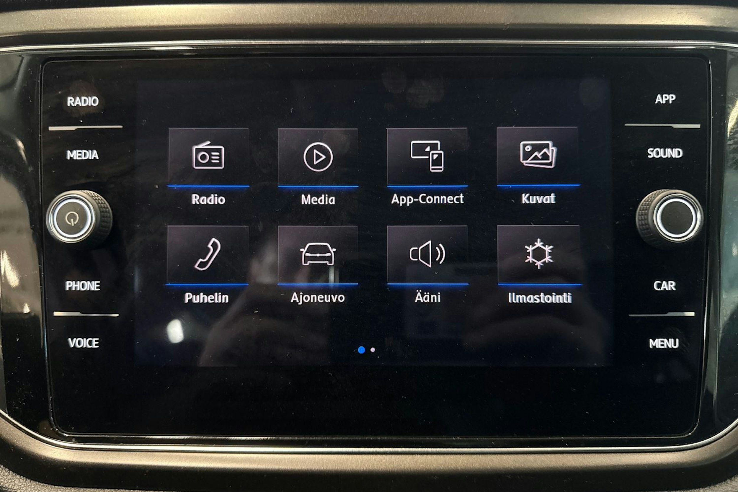 musta Volkswagen T-Roc 2019 kuva 15.
