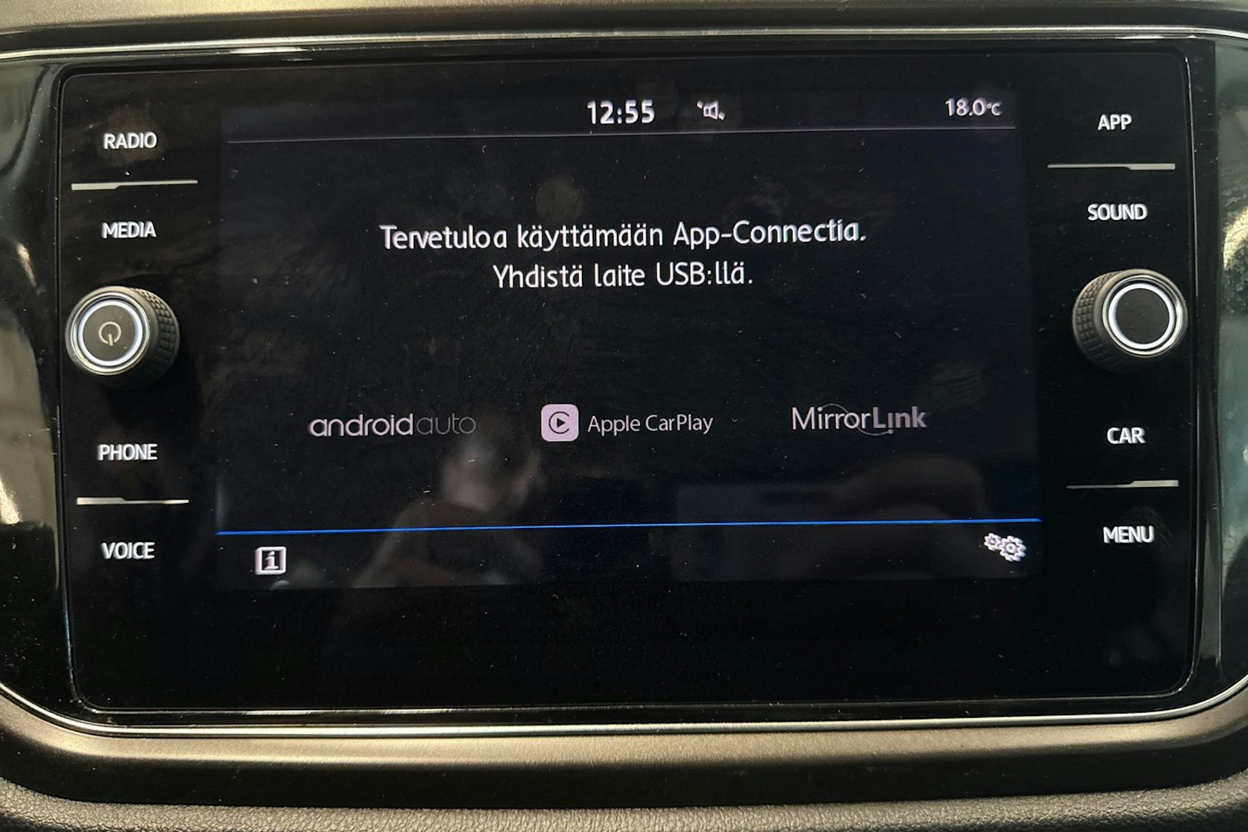 musta Volkswagen T-Roc 2019 kuva 16.