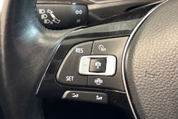 musta Volkswagen T-Roc 2019 kuva 18.