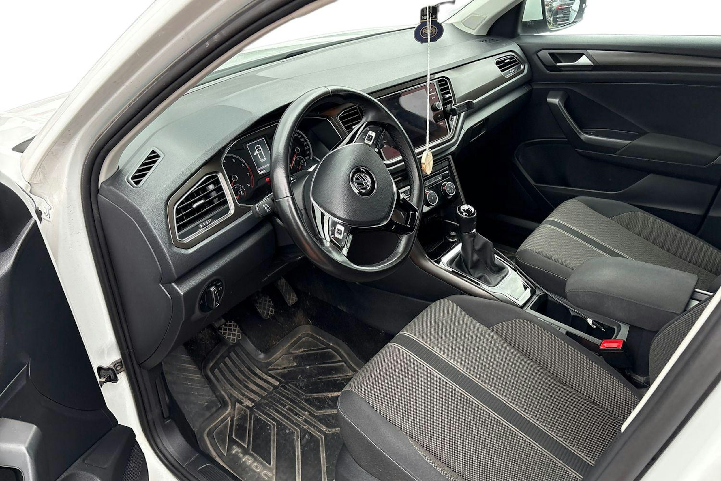 valkoinen Volkswagen T-Roc 2019 kuva 3.