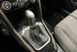 met. keltainen Volkswagen T-Roc 2019 kuva 22.
