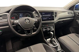 sininen Volkswagen T-Roc 2019 kuva 6.