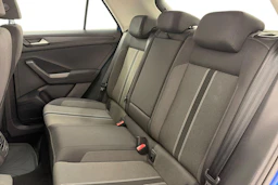 sininen Volkswagen T-Roc 2019 kuva 8.