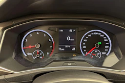 sininen Volkswagen T-Roc 2019 kuva 12.