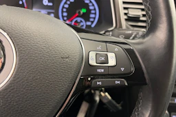 sininen Volkswagen T-Roc 2019 kuva 14.