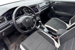 keltainen Volkswagen T-Roc 2020 kuva 3.