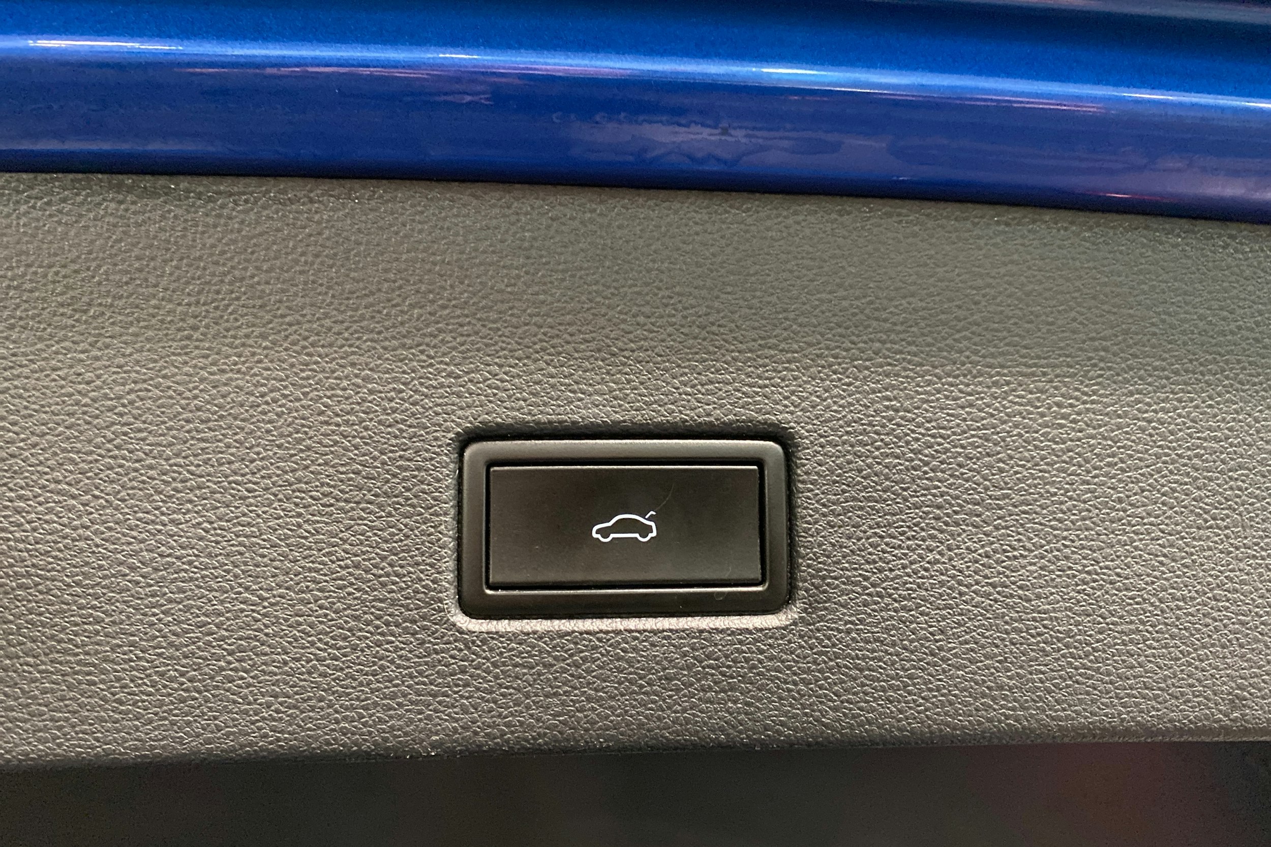 met. sininen Volkswagen T-Roc 2019 kuva 15.