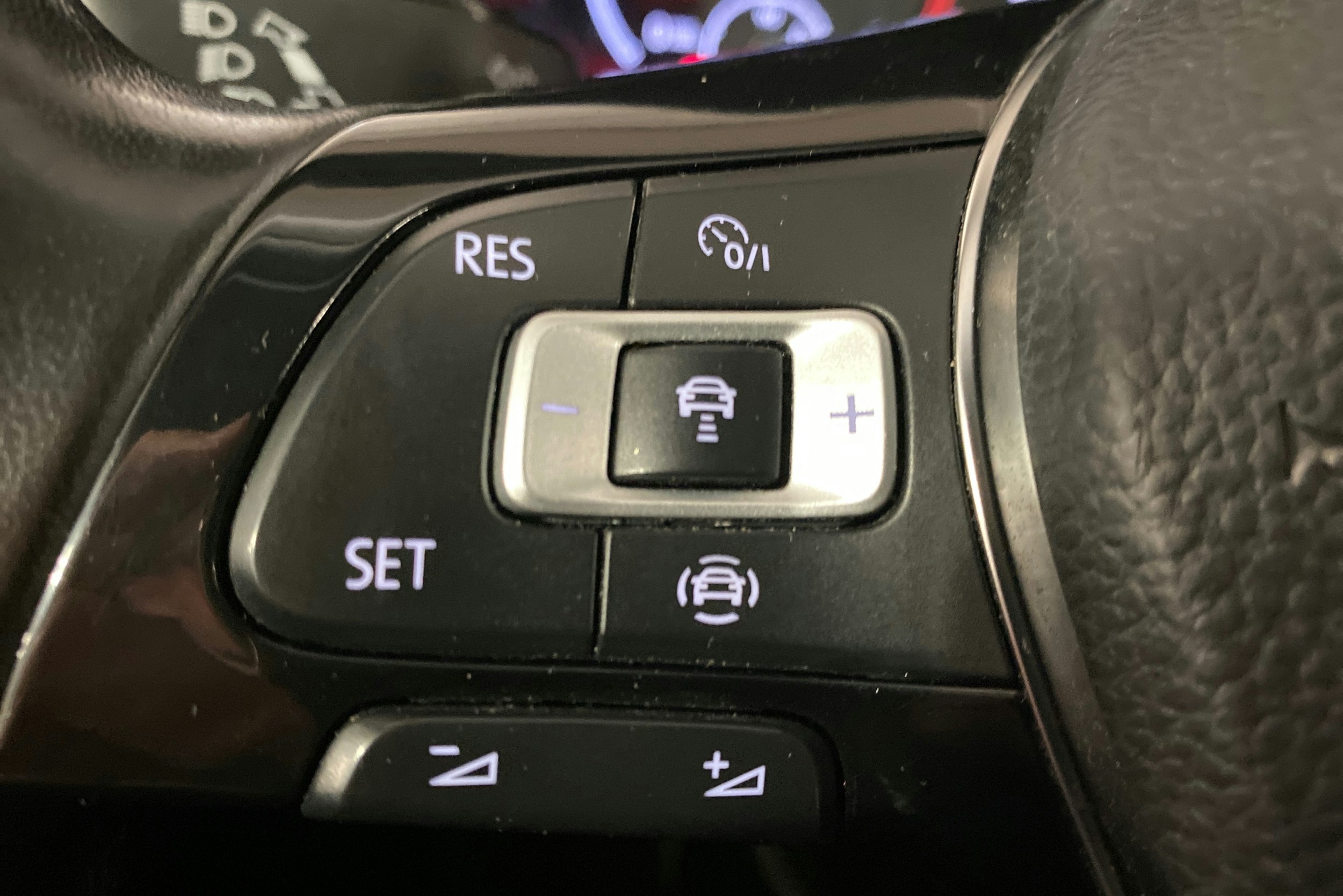met. sininen Volkswagen T-Roc 2019 kuva 20.