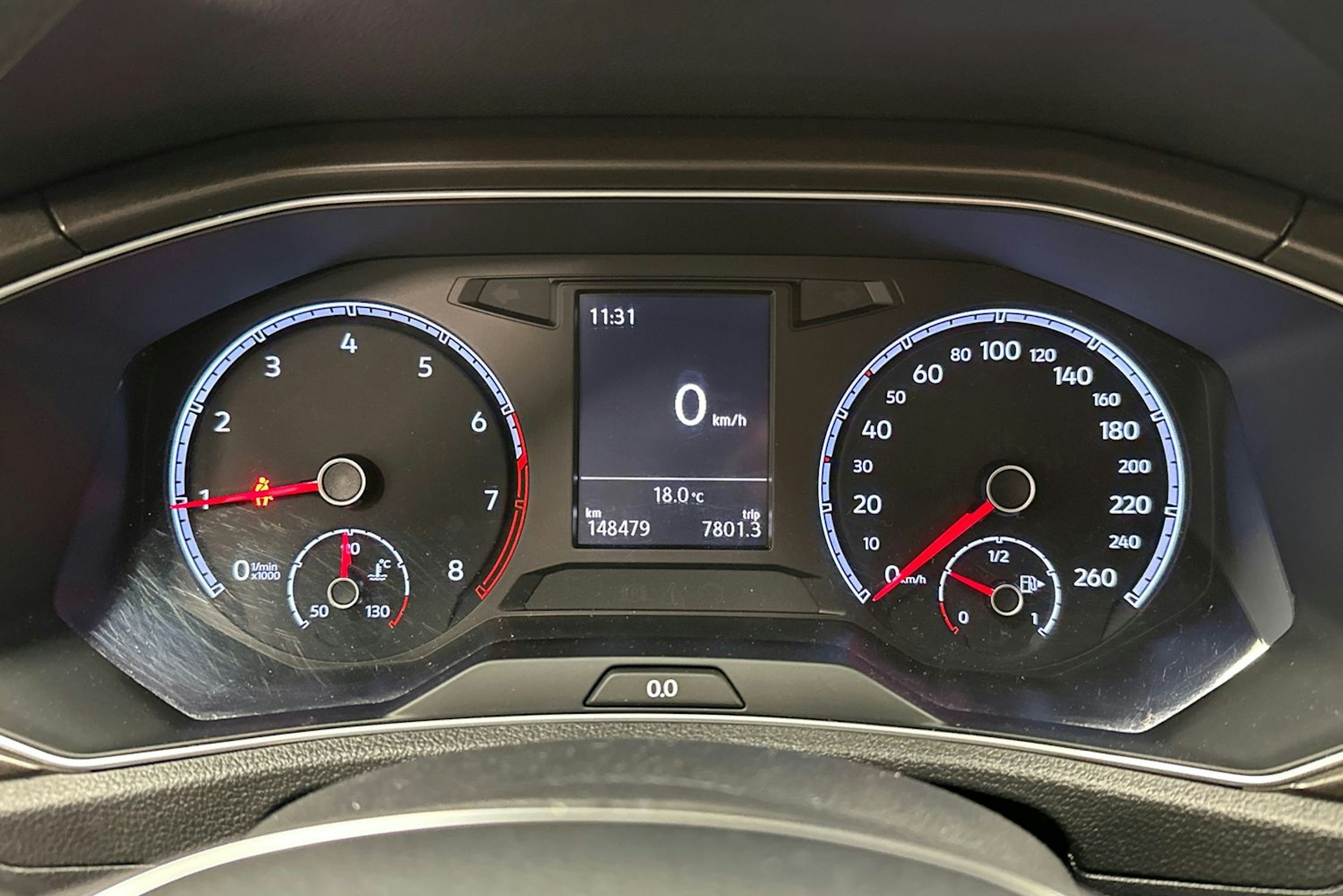 harmaa Volkswagen T-Roc 2019 kuva 18.