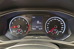 harmaa Volkswagen T-Roc 2019 kuva 18.
