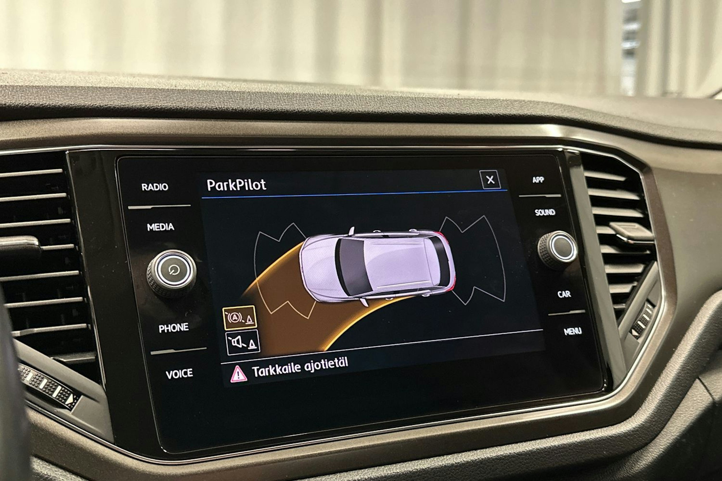 harmaa Volkswagen T-Roc 2019 kuva 19.
