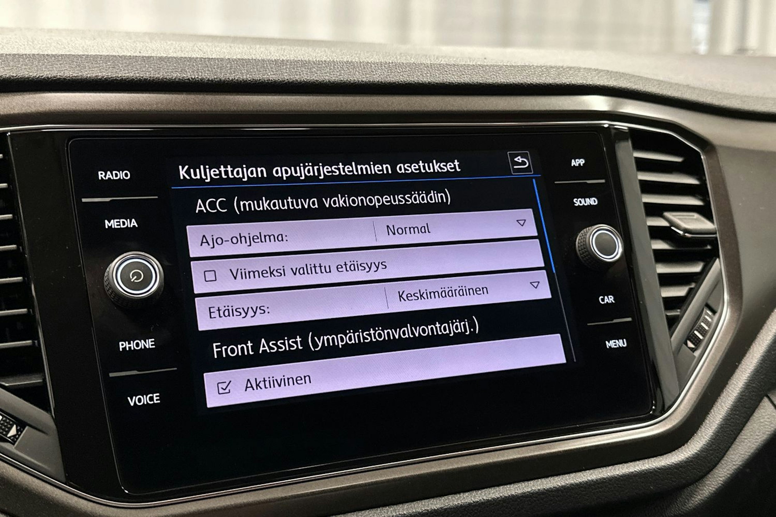 harmaa Volkswagen T-Roc 2019 kuva 21.