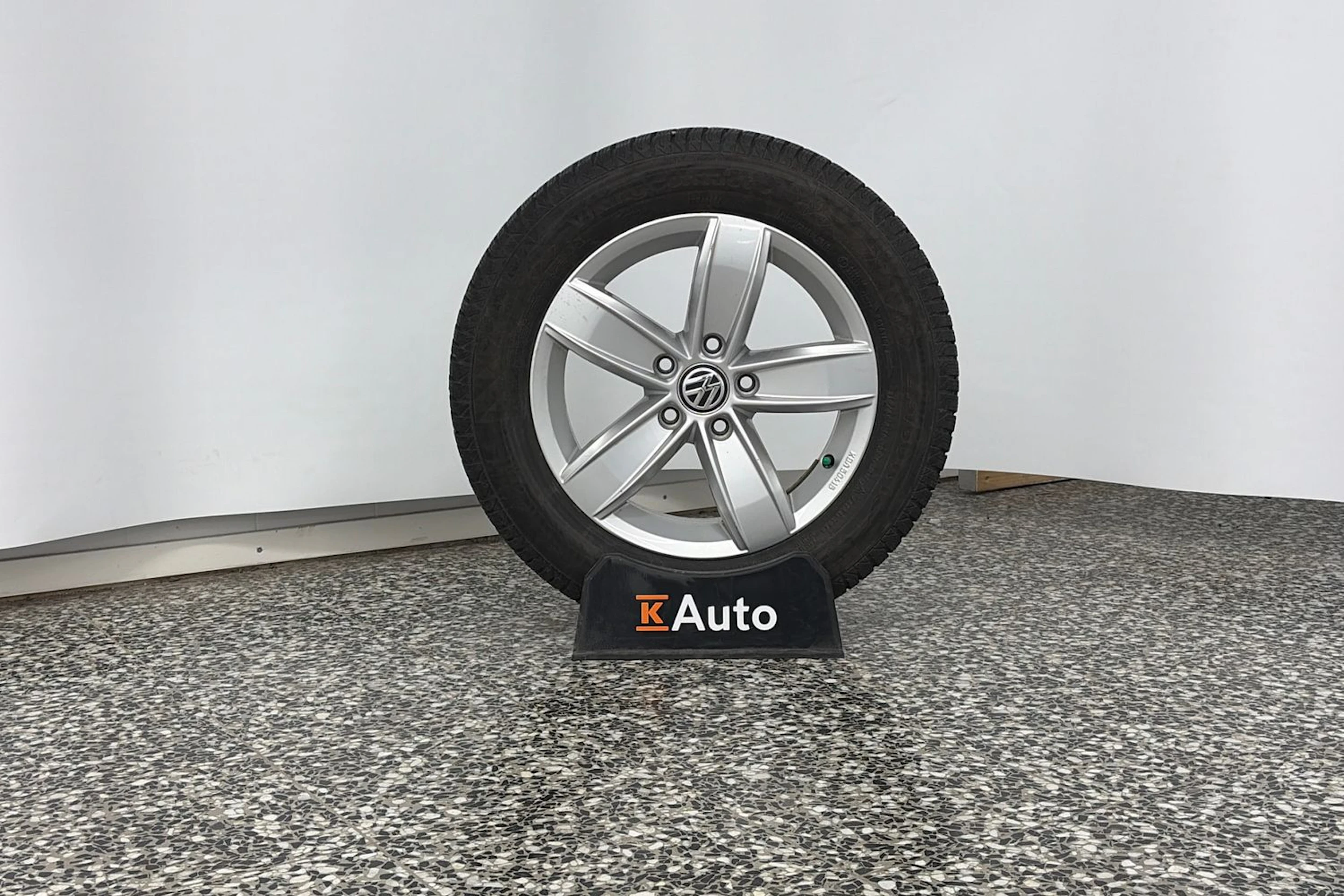 Ruskea (beige) Volkswagen T-Roc 2019 kuva 13.