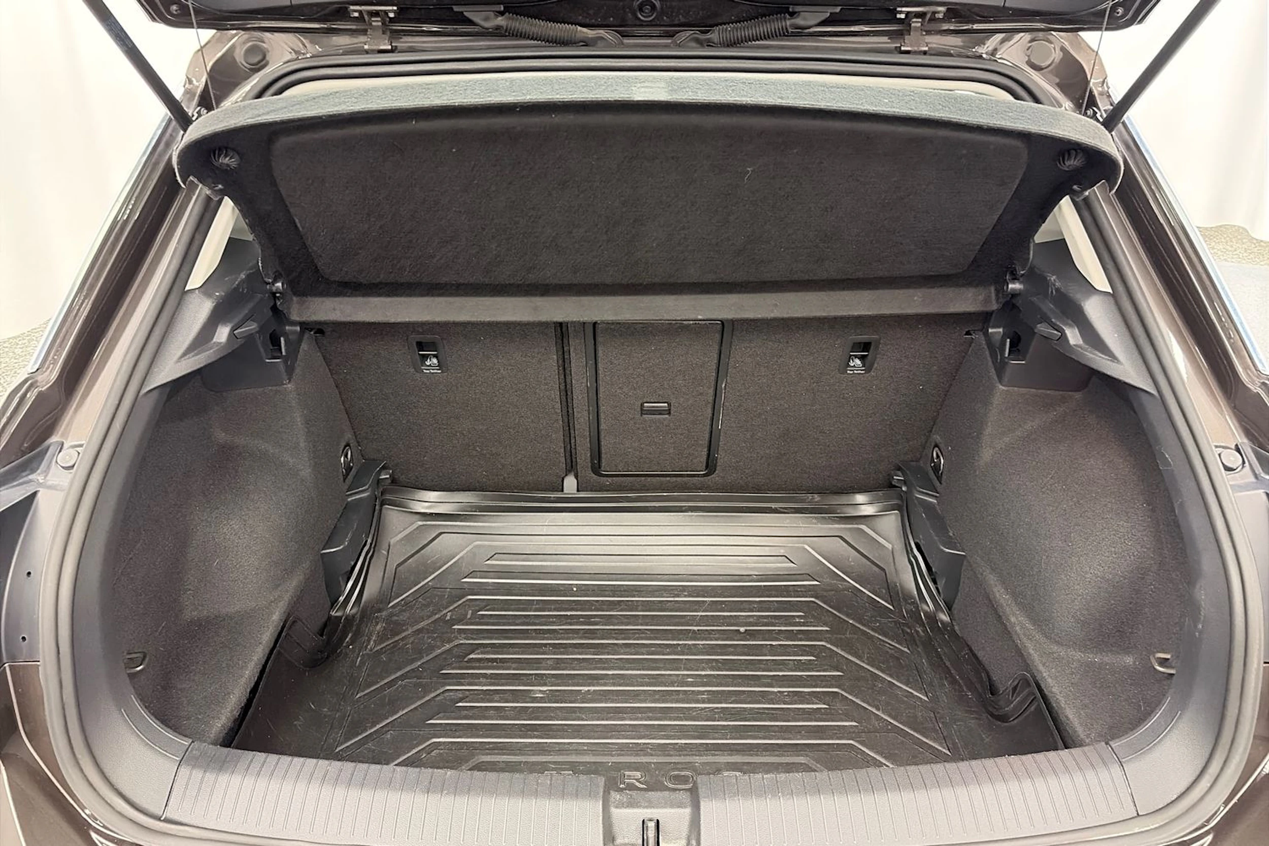 Ruskea (beige) Volkswagen T-Roc 2019 kuva 15.