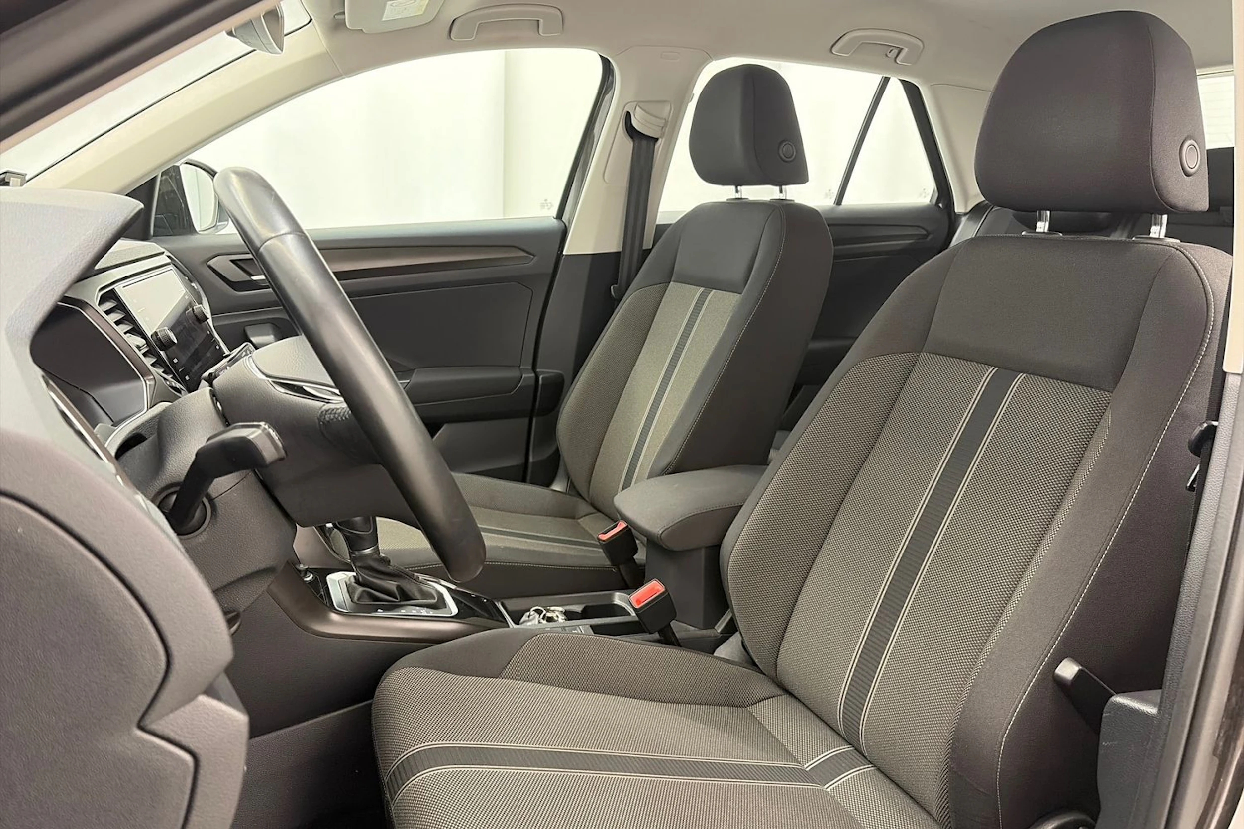 Ruskea (beige) Volkswagen T-Roc 2019 kuva 16.