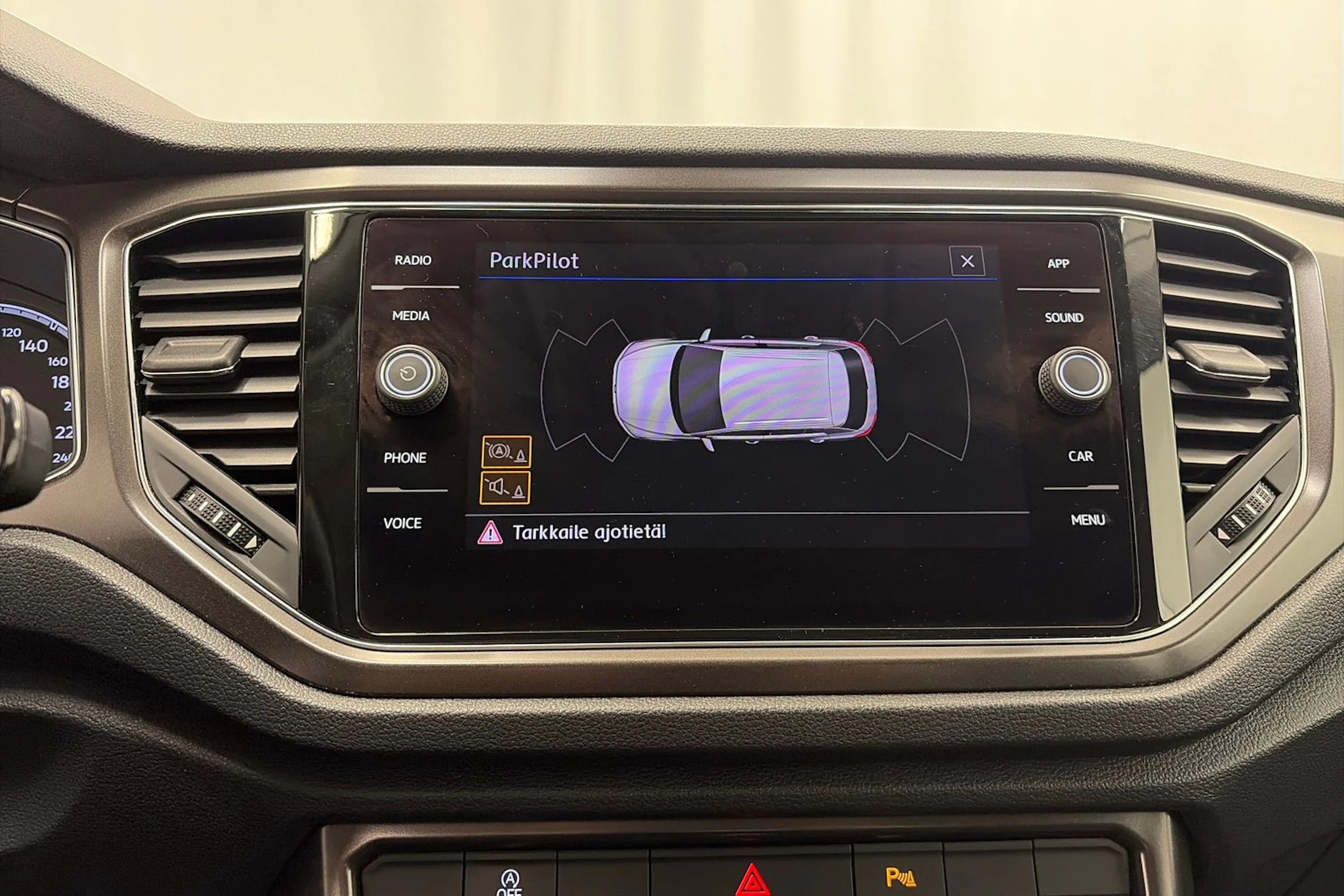 Ruskea (beige) Volkswagen T-Roc 2019 kuva 20.