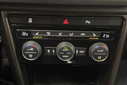 Ruskea (beige) Volkswagen T-Roc 2019 kuva 26.