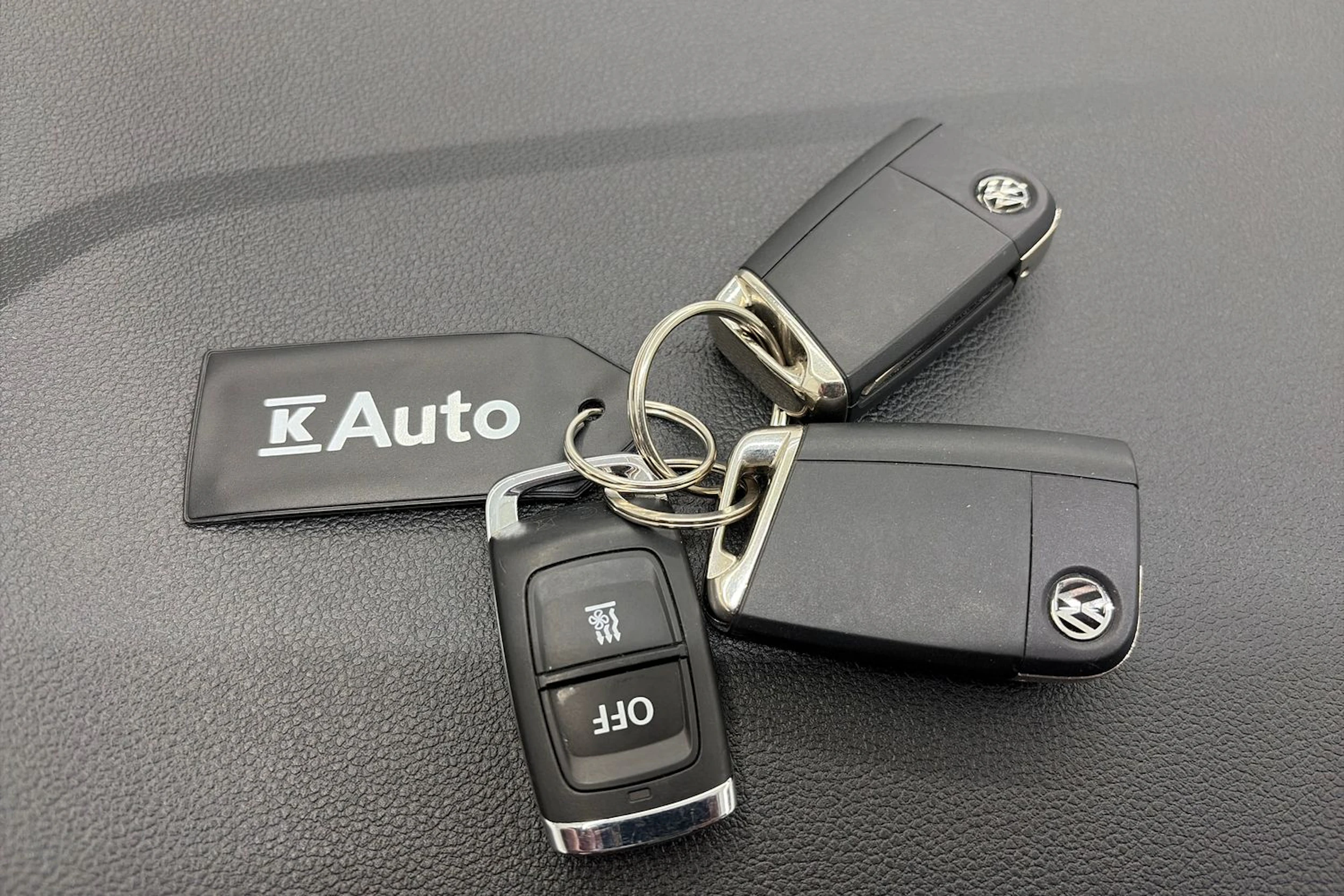 Ruskea (beige) Volkswagen T-Roc 2019 kuva 27.