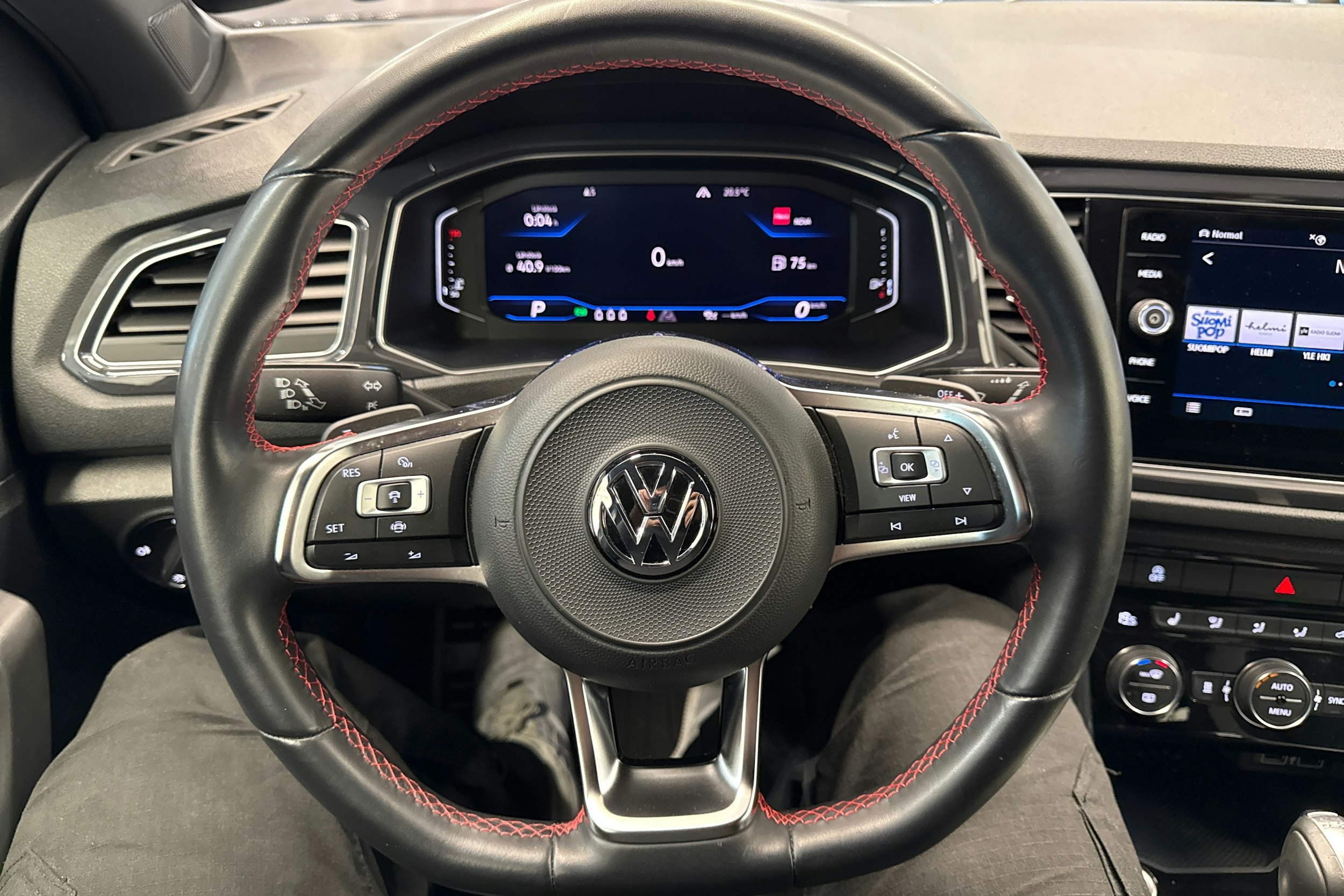 ruskea (beige) Volkswagen T-Roc 2019 kuva 15.