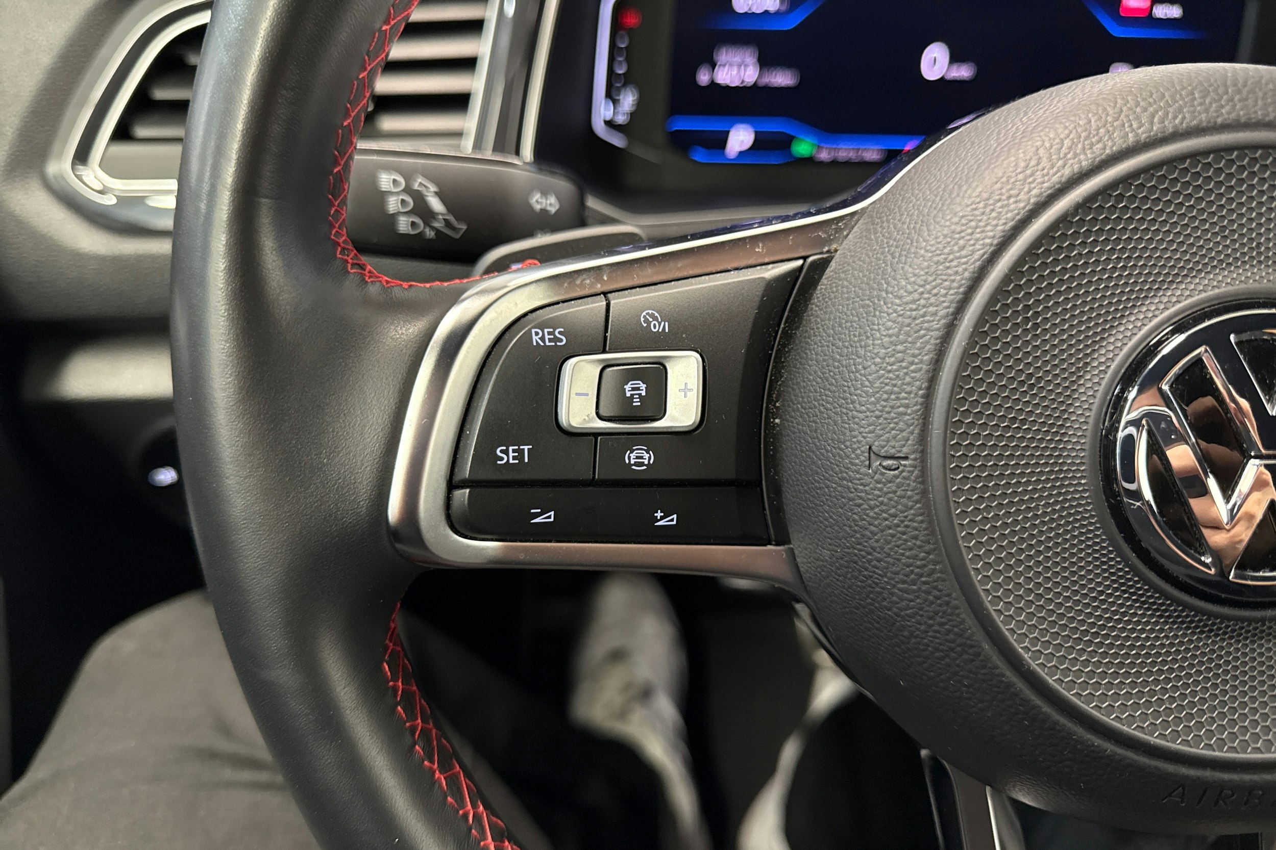 ruskea (beige) Volkswagen T-Roc 2019 kuva 16.