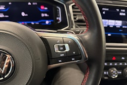 ruskea (beige) Volkswagen T-Roc 2019 kuva 17.