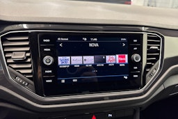 ruskea (beige) Volkswagen T-Roc 2019 kuva 20.