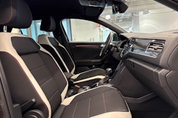 ruskea (beige) Volkswagen T-Roc 2019 kuva 22.