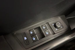 valkoinen Volkswagen T-Roc 2019 kuva 26.