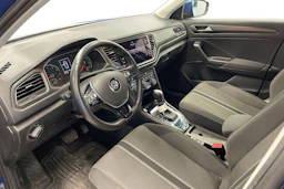 Sininen Volkswagen T-Roc 2019 kuva 3.